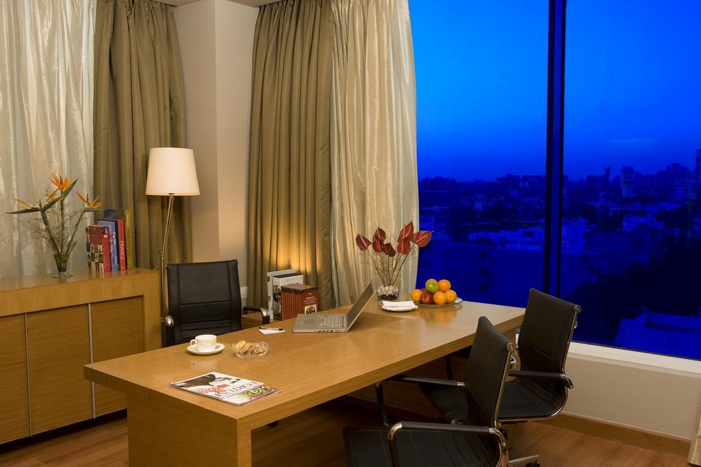 Radisson Blu Suites Gurgaon Luaran gambar